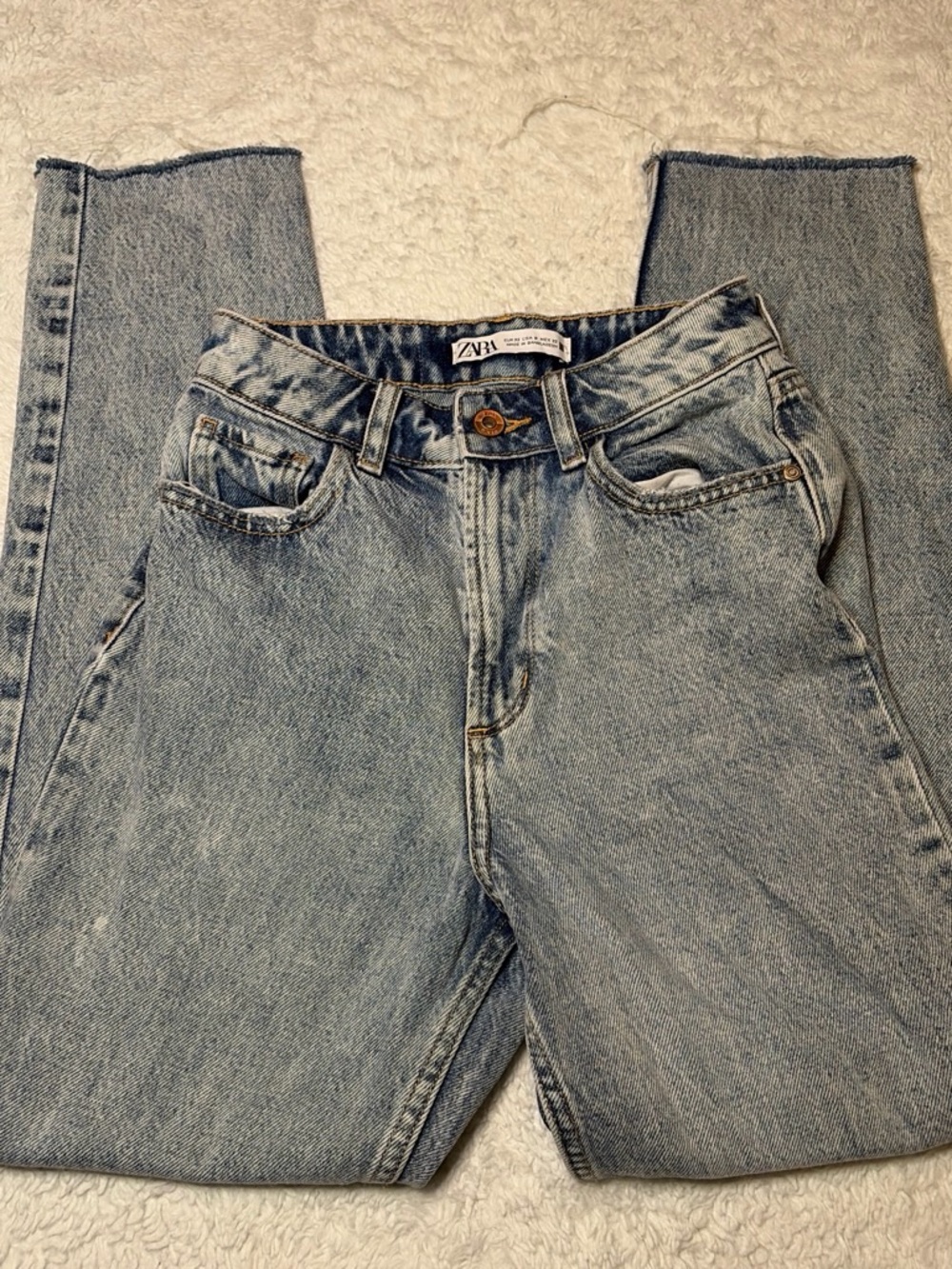 Zara Light Blue Denim Jeans with Gold Stitching
